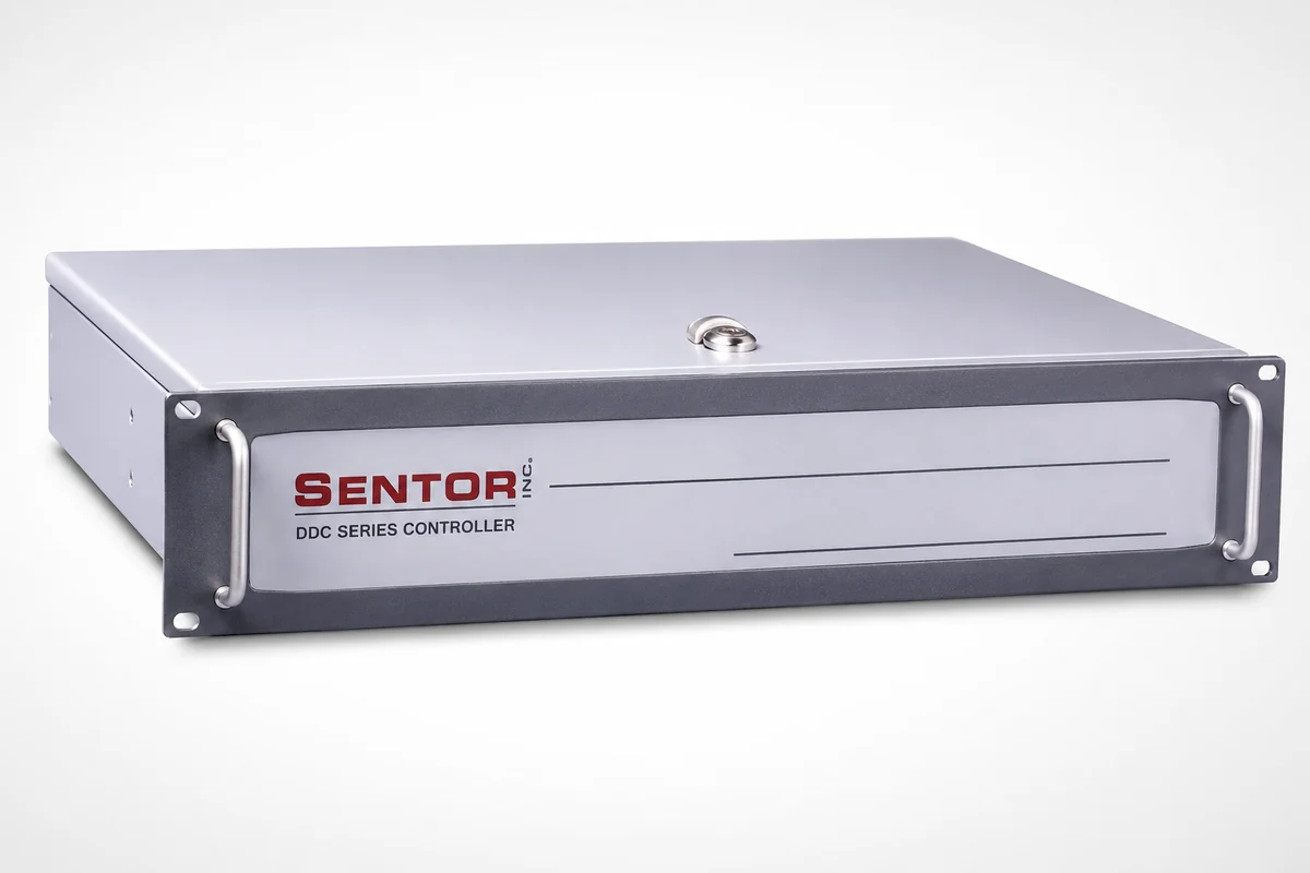 Sentor ST3000R controller in a closed 19-inch rack enclosure with rack handles and the Sentor front panel